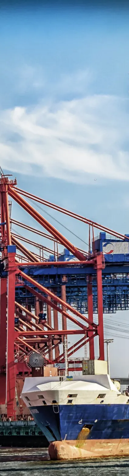 Importance of Proper Maritime Training for Shipyard Crane Safety