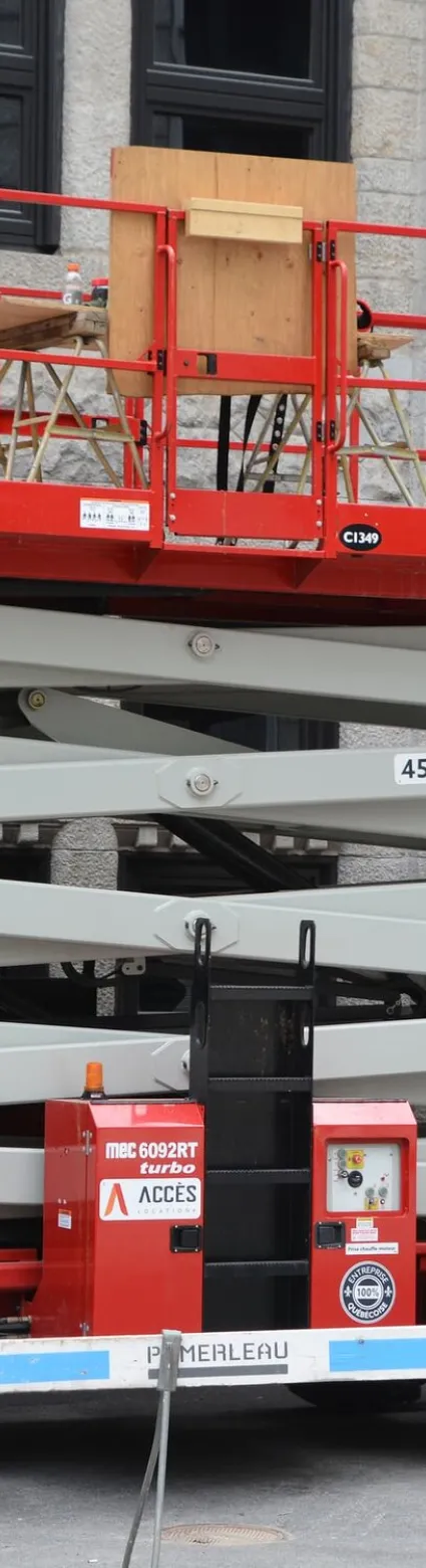 Canada - Scissor Lift